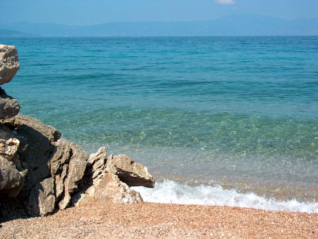 Hotel Adriatic Omišalj Buitenkant foto