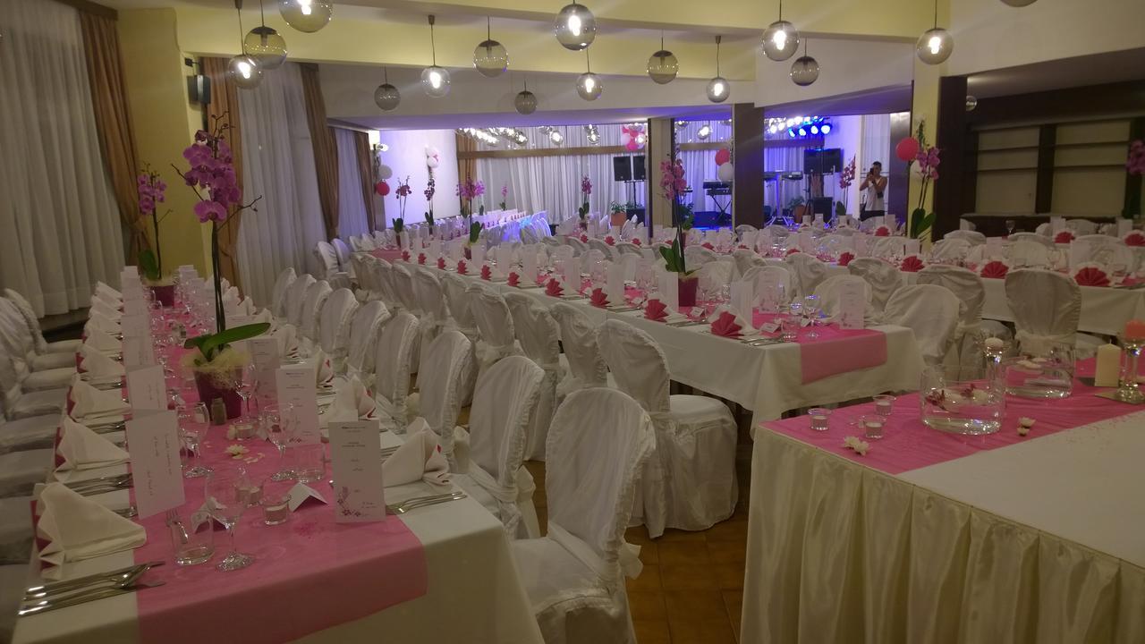 Hotel Adriatic Omišalj Buitenkant foto
